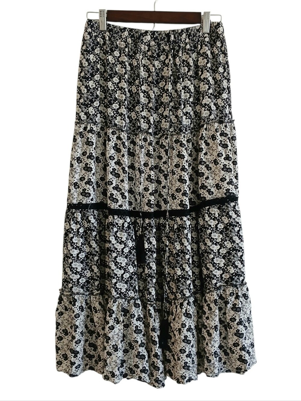 Solitaire Ditsy Floral Prairie Maxi Skirt Women's S Tassels Tiered Cottagecore